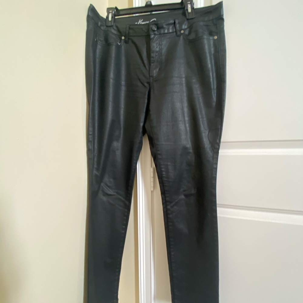 Kenneth Cole Jeans Faux Leather Black Size 31 - Picture 2 of 5